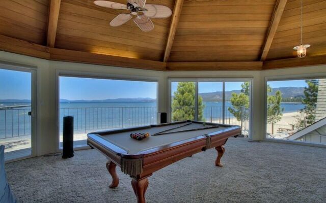 Private Beach, Pool Table, Close to Everything