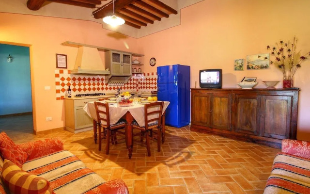 Luxurious Farmhouse in Montalcino with Pool
