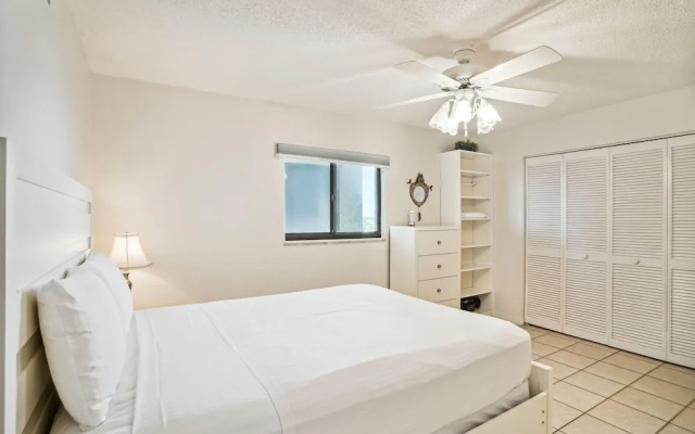 Ocean Sands 1-708