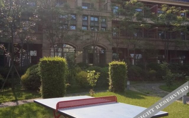 Pujiang Yinglan Hepan Hotel