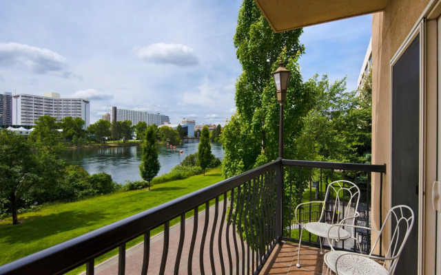 Oxford Suites Downtown Spokane