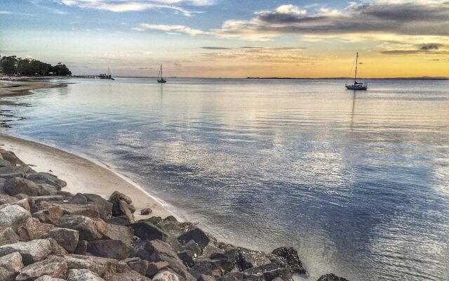 Immaculate First Floor Waterfront Unit - Welsby Pde, Bongaree