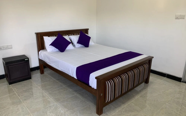 Palm view inn-Nilaveli