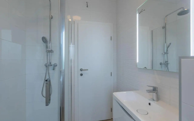 Premium 100m2 sea view apartment