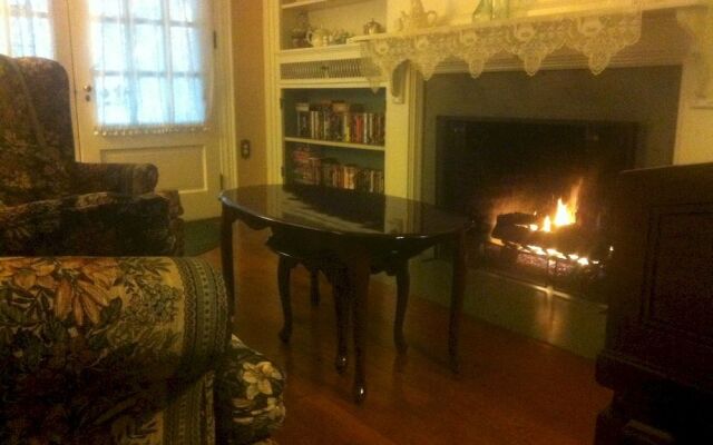 Red Lion Bed & Breakfast