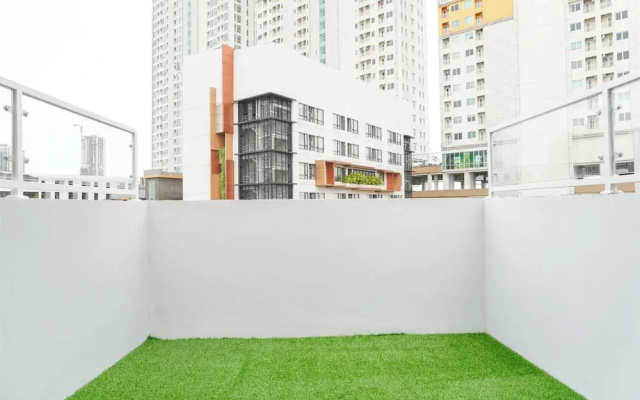 Good Deal Studio Loft Mezzanine (No Kitchen) At Kubikahomy Apartment
