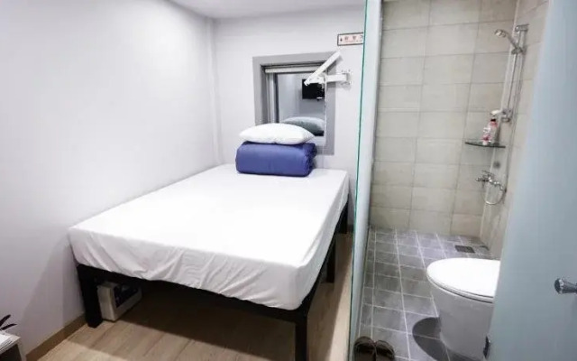 Seoul N Hostel