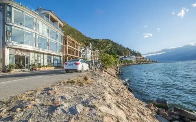 Xingyuxinyuan Lake View Holiday Hotel