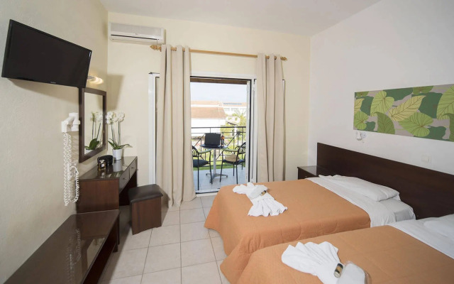 Metaxa Apartments