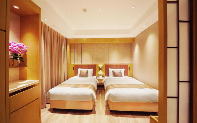 Grand Dragon Hotel