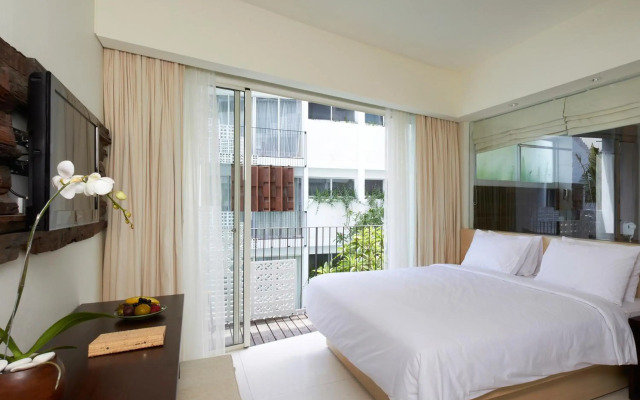 The Akmani Legian