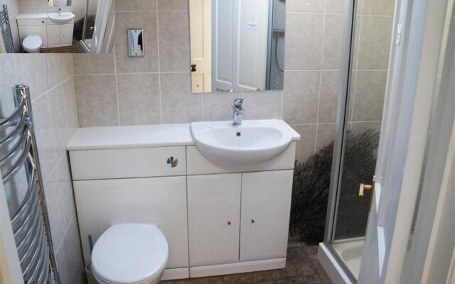 At-Home Bed & Breakfast Ealing