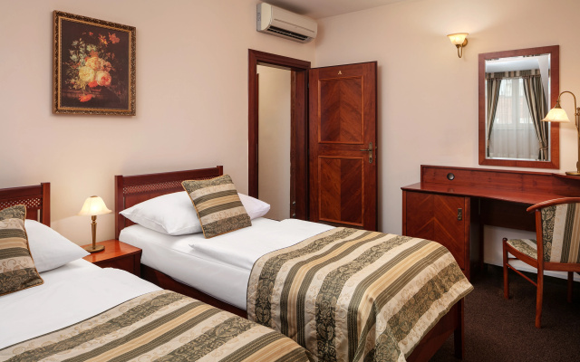Amigo City Centre Hotel - Image 7