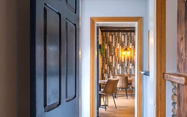 The George Country Inn