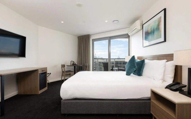 Nesuto Stadium Hotel and Apartments