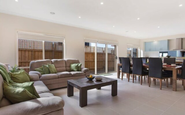 Wyndham Harbour Villa - Melbourne