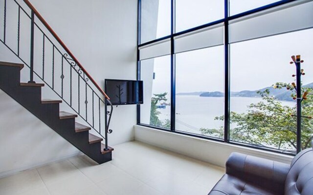 Tongyeong Mari Joa Pension