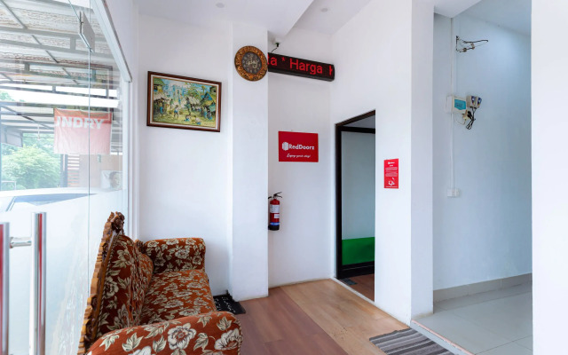 RedDoorz near Hang Nadim Batam Airport