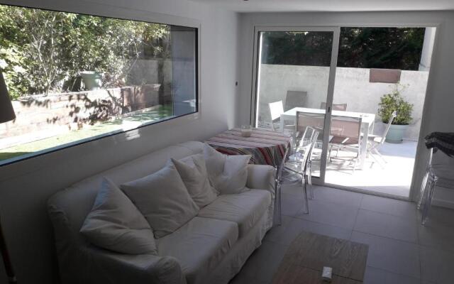 Appartement 6 Pers avec 2 Chambres cour et jardinet privatifs