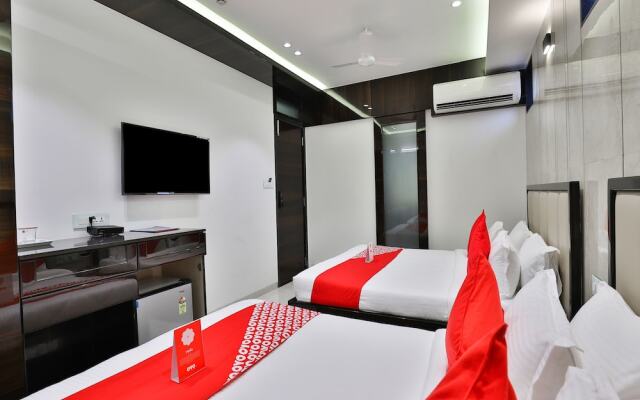 OYO 15635 Elite Rooms & Banquet