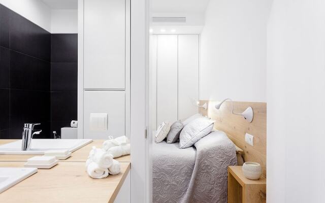 Malasaña Apartments By Flatsweethome