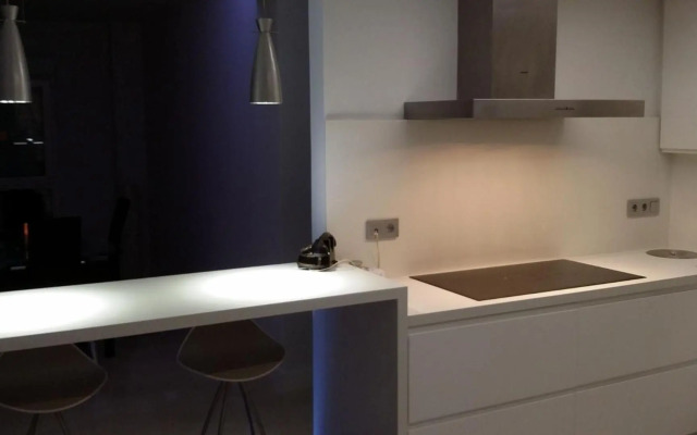 centro / internet / parking / aire acondicionado