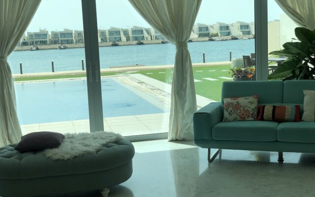 Durrat Al Bahrain Luxury Villa