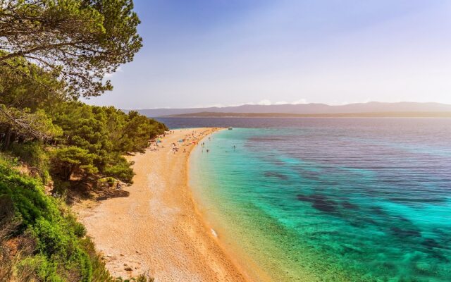 Zlatni rat Beach Resort