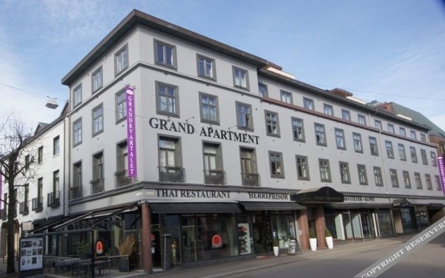 Grand Apartment