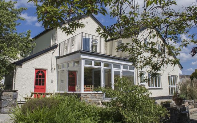 The Grange Guesthouse, Cefn-Coed