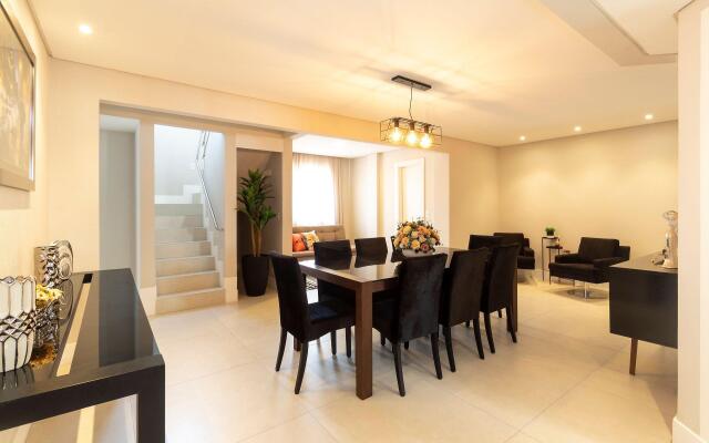 476 - Cobertura de luxo com vista mar em Bombas