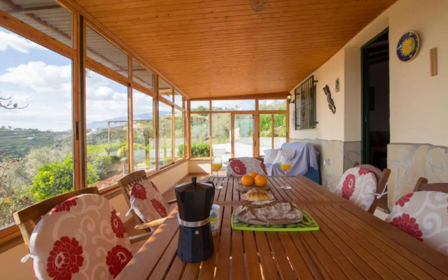 Holiday House ¨Montepiscina¨