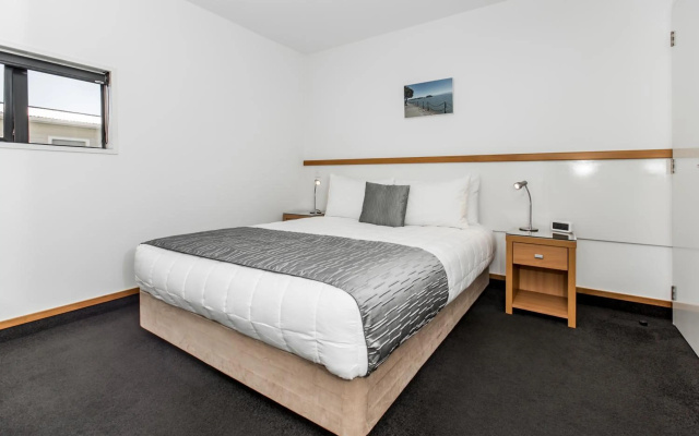 Palms Motel – Guest Rooms – Nelson