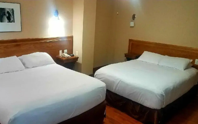District Hotel
