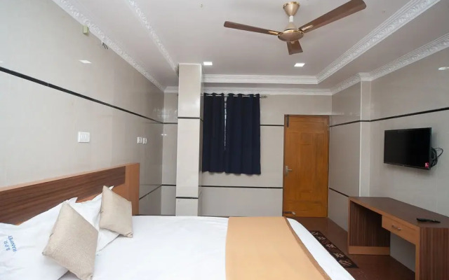 SPOT ON 30656 Sree Padma Residency
