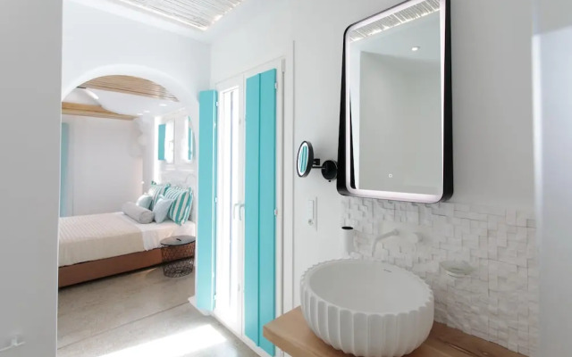 Majo Suites Hotel