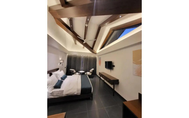 Vee Resort The Suites of Royals