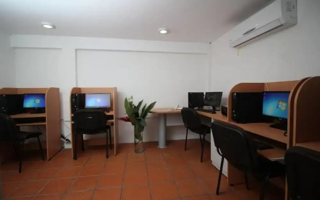 Hotel Villa Blanca Suites