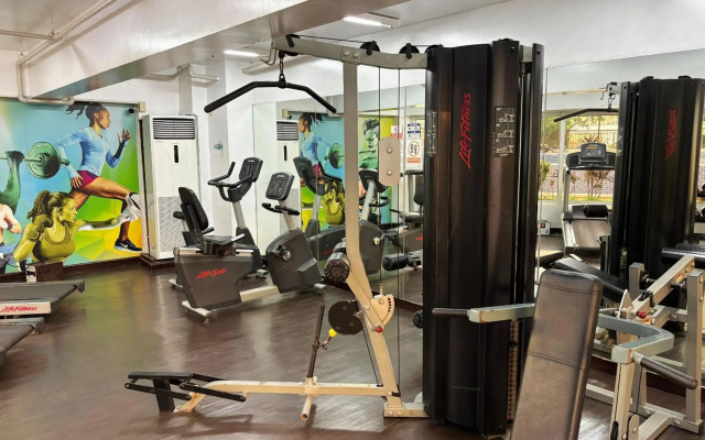 Extremeli Suites Manila powered by Cocotel