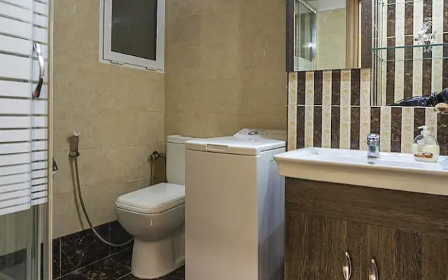 Kountouriotou New Quiet and Central Apt