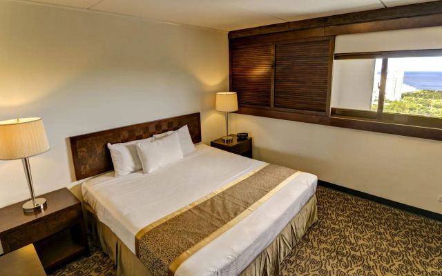 Oceanview Hotel & Residences