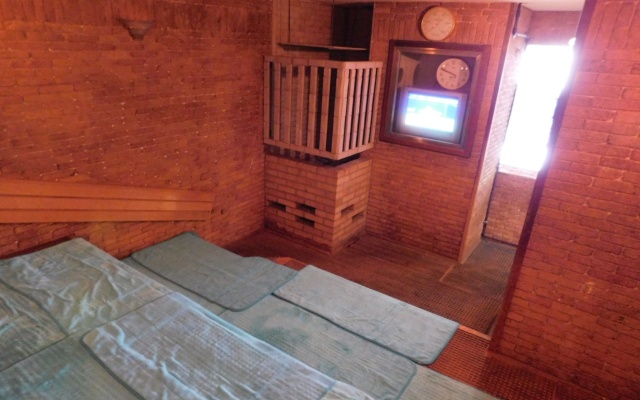 Sauna & Capsule Hotel Greenland Nakasu - Caters to Men – Guest Rooms – Fukuoka