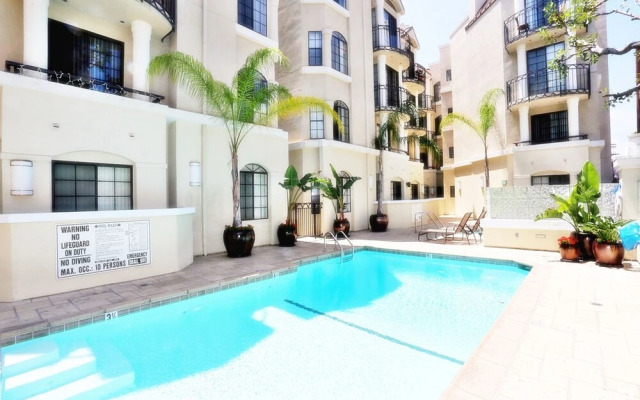 Luxury Suites - Heart of Beverly Hills