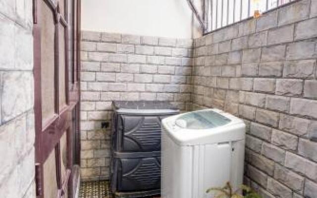 Entire World Class Apartment near Metro Station