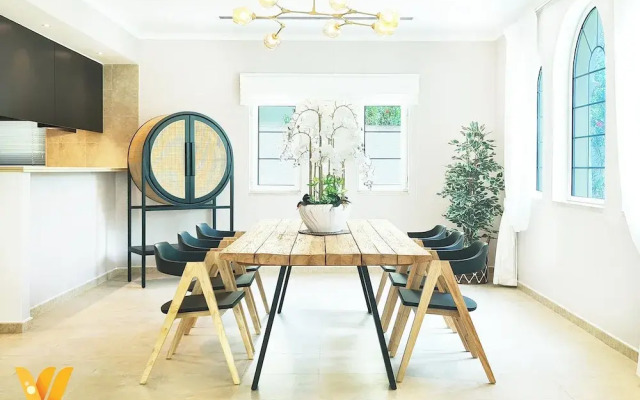 Venduras- Luxe 3BR Villa Jumeirah Park