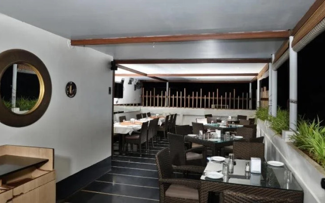 Western Lodge And Top In Town Bar And Resturant