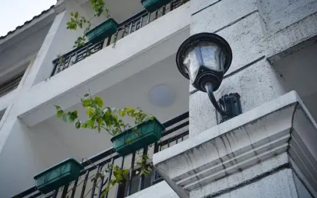 Zhenyangxia Scenic Area Theme Inn