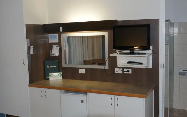 Golden Leaf Motor Inn