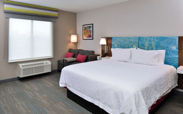 Hampton Inn & Suites Adrian