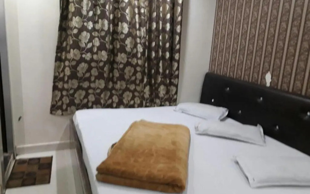 Hotel Masoom by OYO